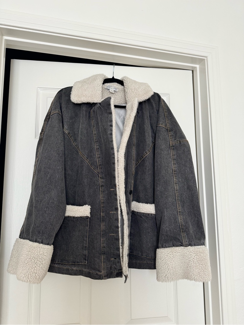 Starlow Women's Charcoal Sherpa-Lined Denim Jacket